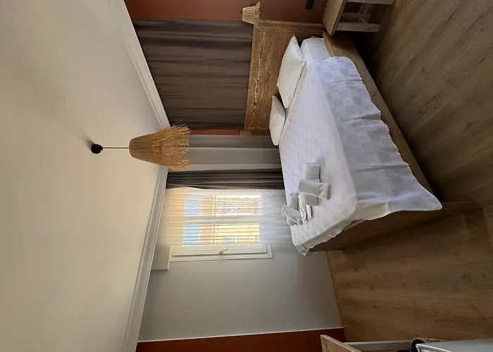 Bed & Breakfast Gerence By Lamira