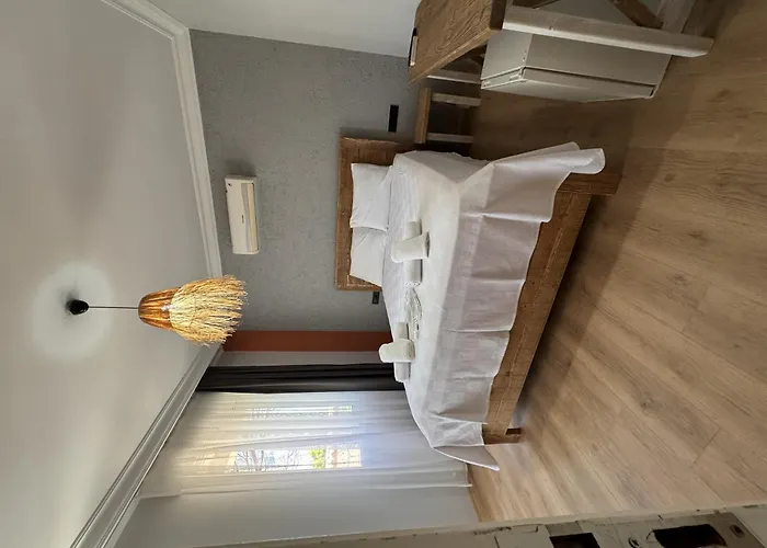 Gerence By Lamira Bed & Breakfast *